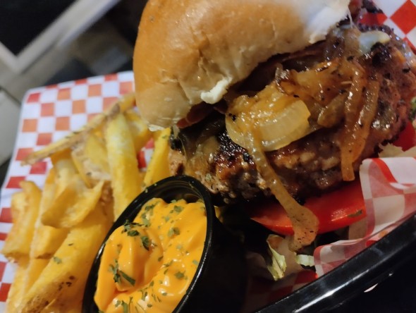 Imagen BURGER DE TERNERA & CRIOLLO