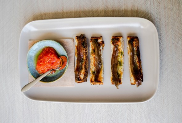 Imagen PAN CRISTAL CON ANCHOAS DEL CANTABRICO Y TOMATE